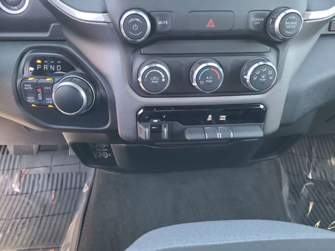 Used 2022 RAM 1500 Big Horn AWD/4WD image 25