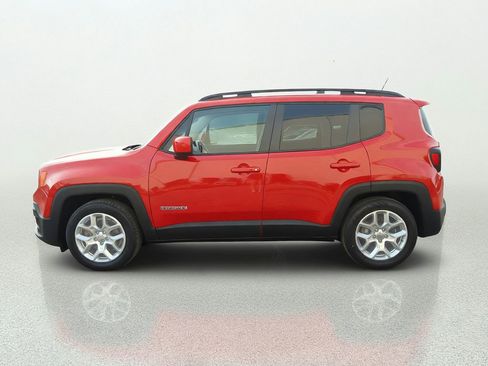Used 2015 Jeep Renegade Latitude w/ Popular Equipment Group FWD image 4