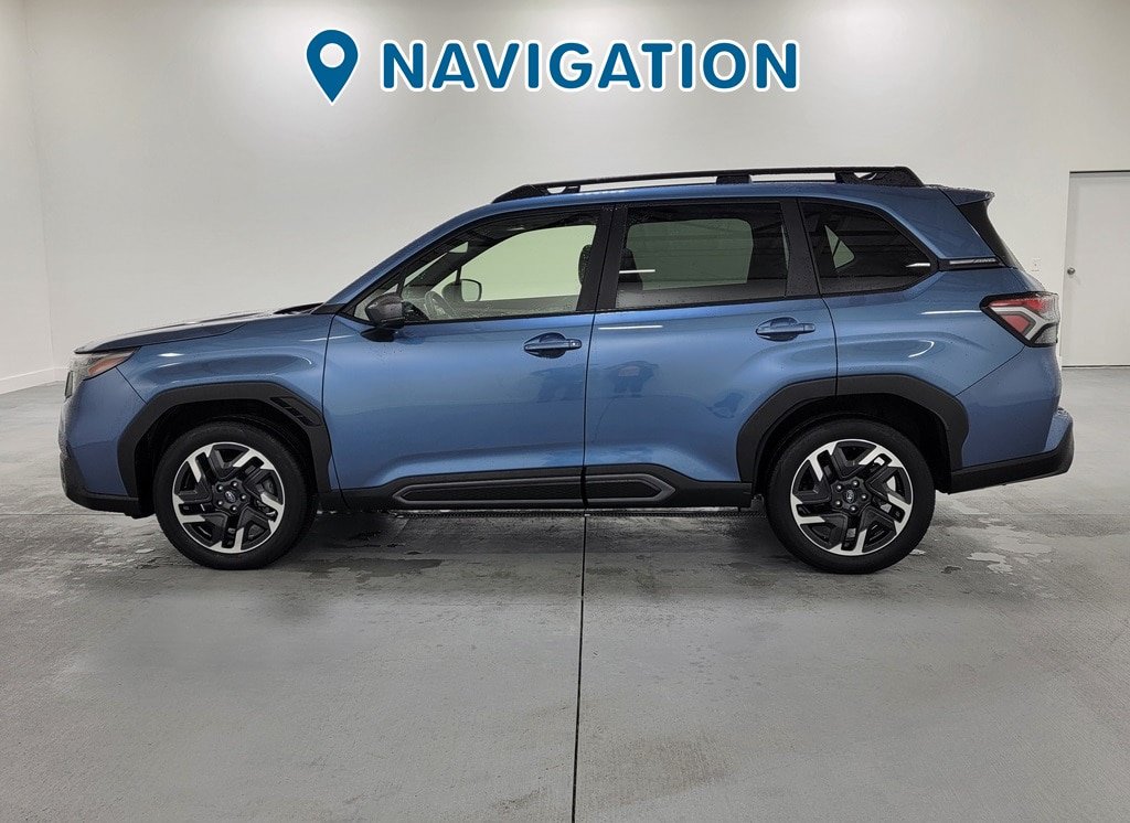 Used 2025 Subaru Forester Limited AWD/4WD image 5