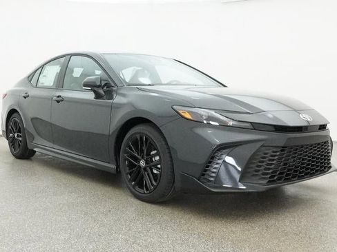 New 2026 Toyota Camry SE image 29