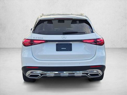 Used 2025 Mercedes-Benz GLC 300 image 7