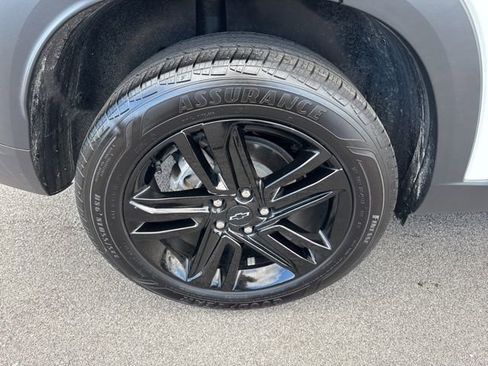 Used 2024 Chevrolet Trax ACTIV w/ Sunroof Package image 29