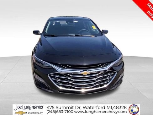 Used 2023 Chevrolet Malibu LT w/ Driver Confidence Package FWD image 3