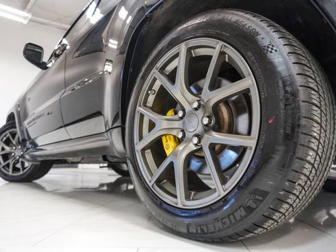 Used 2021 Jeep Grand Cherokee Trackhawk AWD/4WD image 41