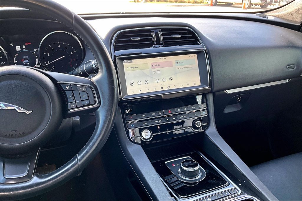 Used 2020 Jaguar F-PACE Premium AWD/4WD image 8