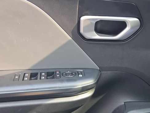 Used 2025 Kia K4 FWD image 43