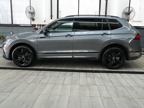 Used 2024 Volkswagen Tiguan SE R-Line FWD image 4