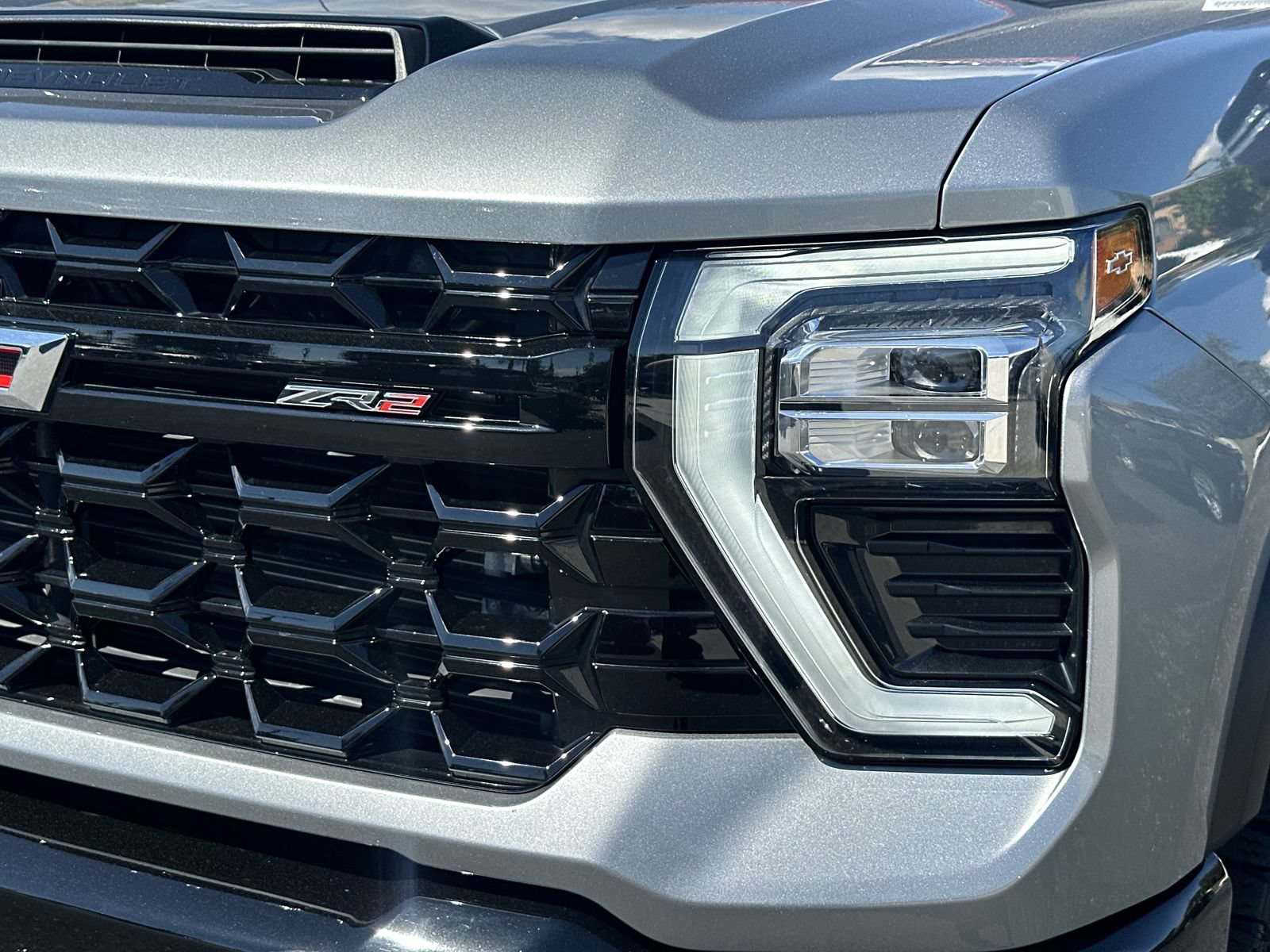 Used 2024 Chevrolet Silverado 2500 ZR2 w/ Technology Package AWD/4WD image 11