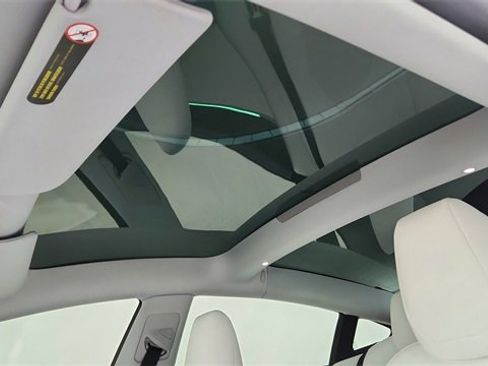 Used 2025 Tesla Model 3 Long Range image 54