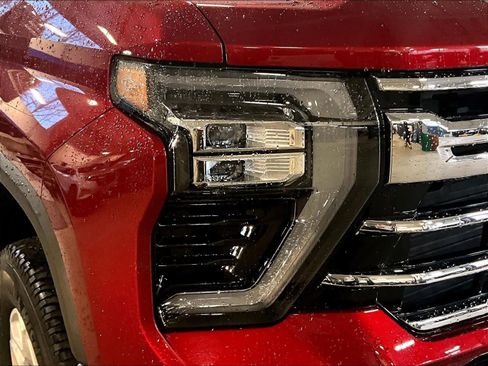 Used 2025 Chevrolet Silverado 2500 LTZ w/ LTZ Premium Package image 34