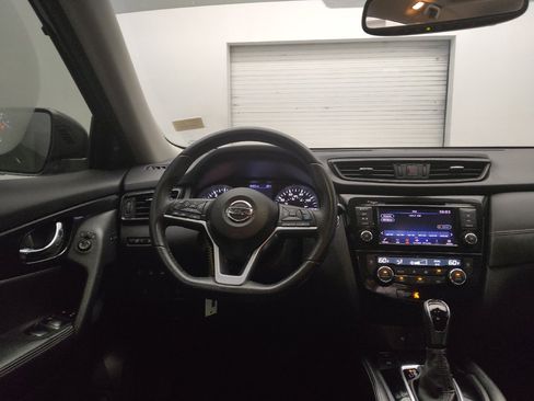 Used 2020 Nissan Rogue SL w/ Premium Package FWD image 22