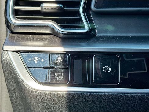 Certified 2023 Kia Sportage EX AWD/4WD image 12
