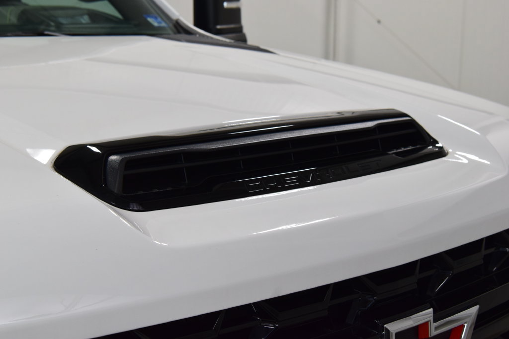 Used 2024 Chevrolet Silverado 2500 ZR2 w/ Technology Package AWD/4WD image 15