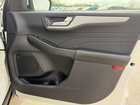 Used 2024 Ford Escape Platinum w/ Premium Technology Package image 11