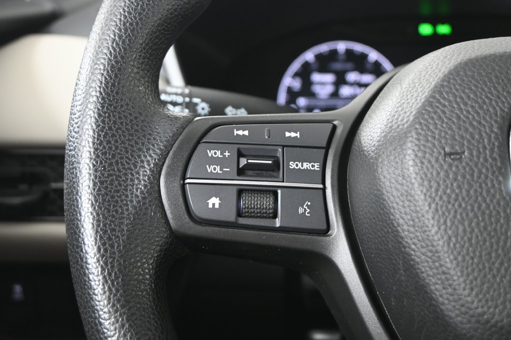 Used 2023 Honda HR-V LX image 32