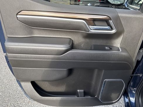 Used 2022 Chevrolet Silverado 1500 LT image 21