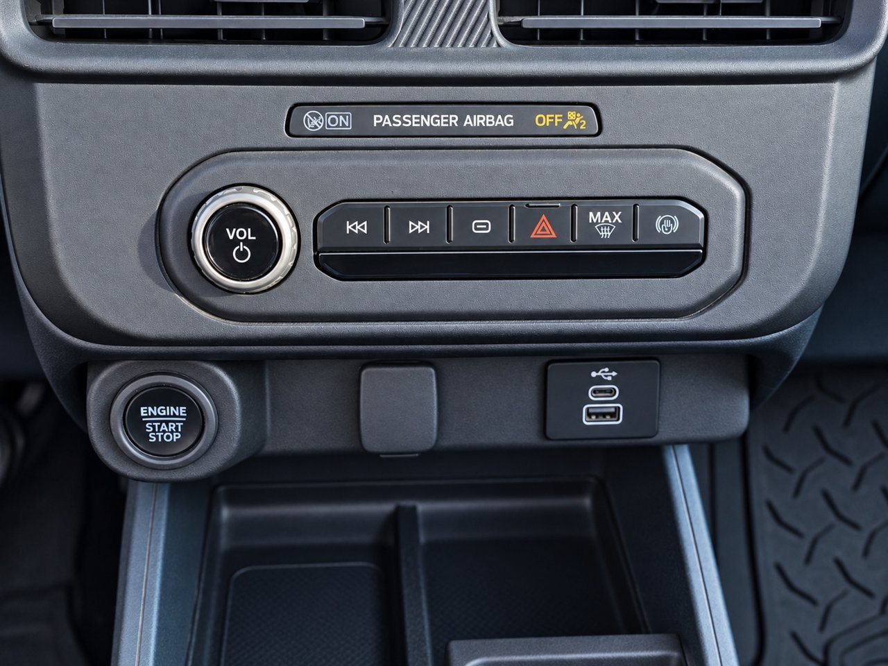 Used 2025 Ford Maverick XLT w/ Equipment Group 301A AWD/4WD image 19