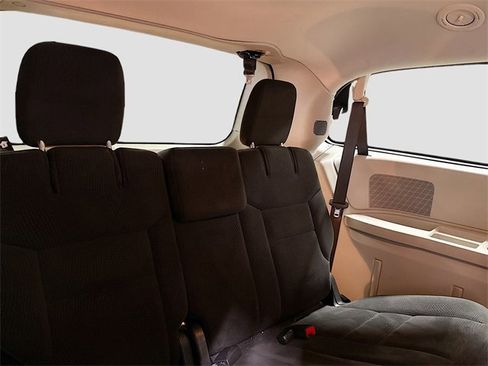 Used 2016 Dodge Grand Caravan SE w/ Quick Order Package 29E SE image 24