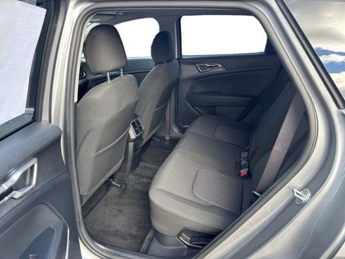Used 2023 Kia Sportage LX image 12