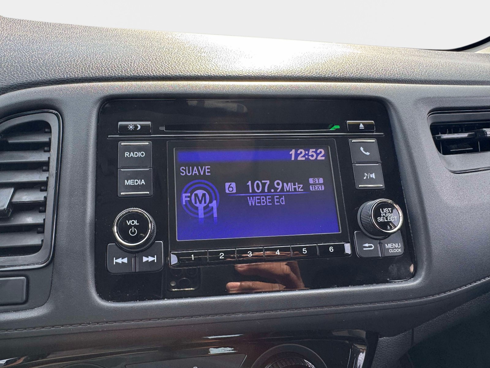 Used 2022 Honda HR-V LX image 34