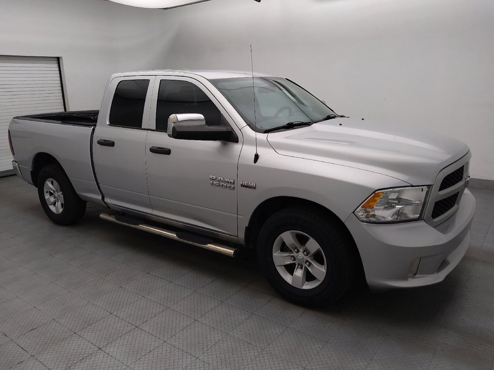 Used 2017 RAM 1500 Express RWD image 11
