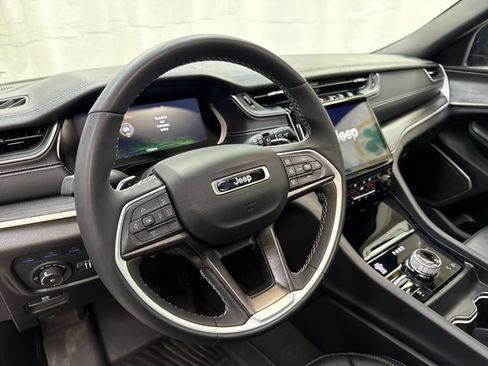 Used 2024 Jeep Grand Cherokee Limited 4xe image 26