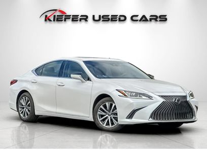 Used 2020 Lexus ES 350 w/ Accessory Package 2