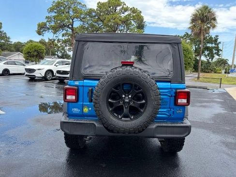 Used 2022 Jeep Wrangler Unlimited Sport AWD/4WD image 5