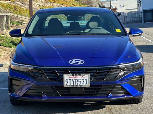 Used 2025 Hyundai Elantra SEL image 10