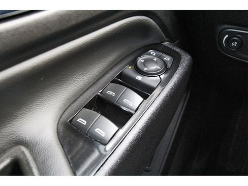 Used 2024 Chevrolet Equinox Premier image 20