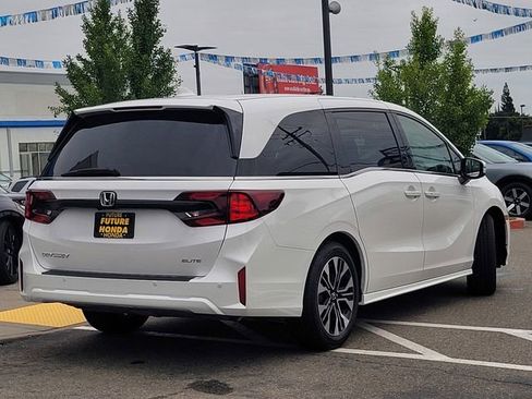New 2026 Honda Odyssey Elite image 5