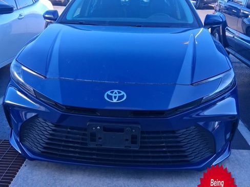 Used 2025 Toyota Camry LE image 1