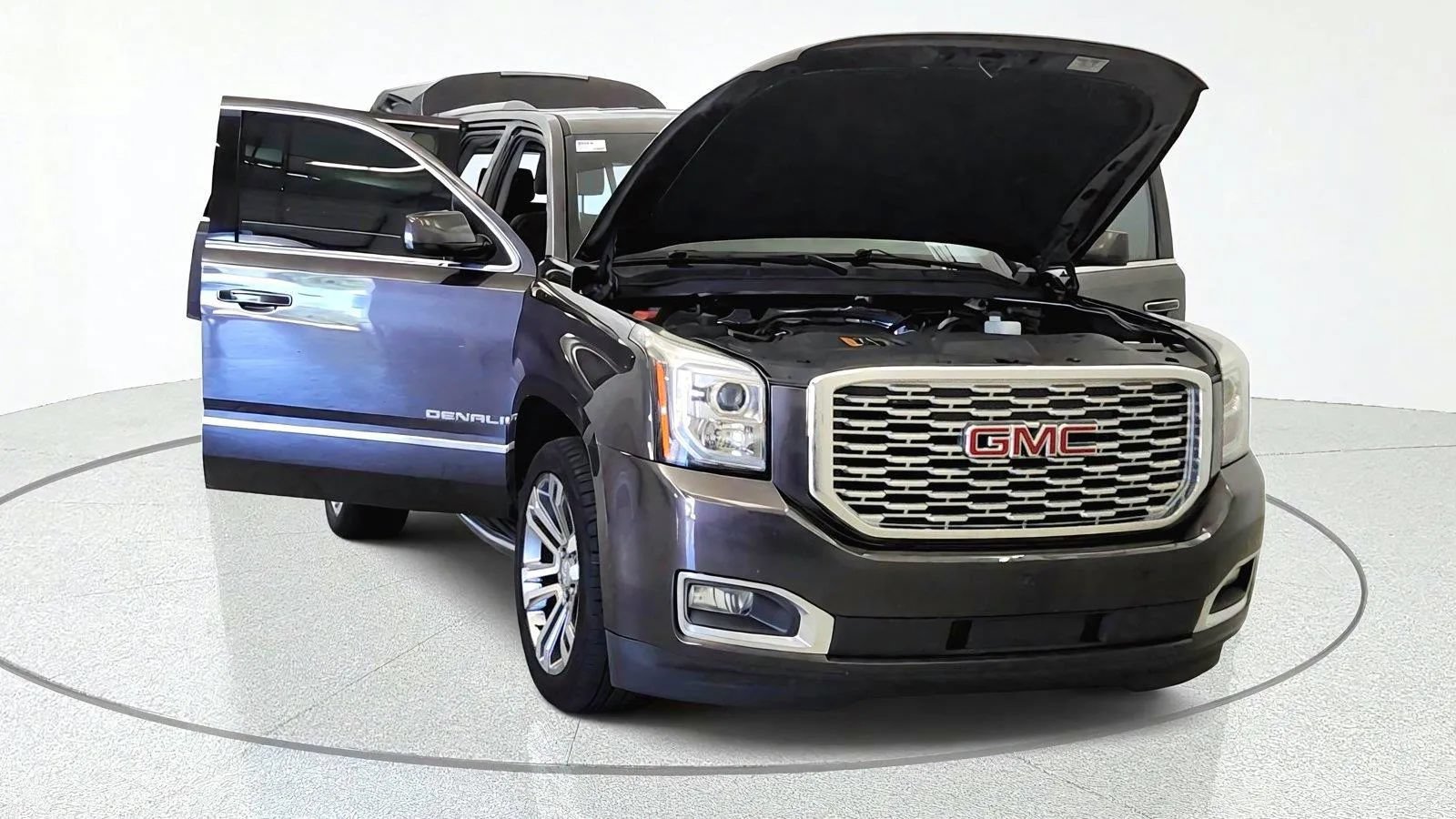 Used 2018 GMC Yukon Denali AWD/4WD image 12