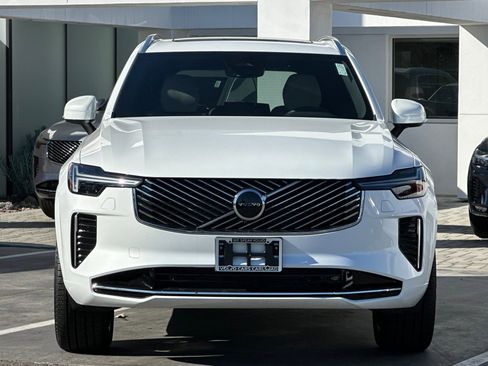 New 2026 Volvo XC90 B6 Core image 3