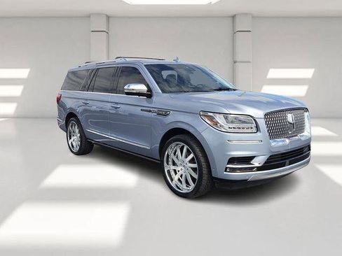 Used 2021 Lincoln Navigator L Black Label w/ Cargo Convenience Package image 7