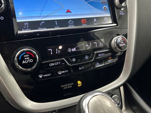 Used 2018 Nissan Murano SL image 18