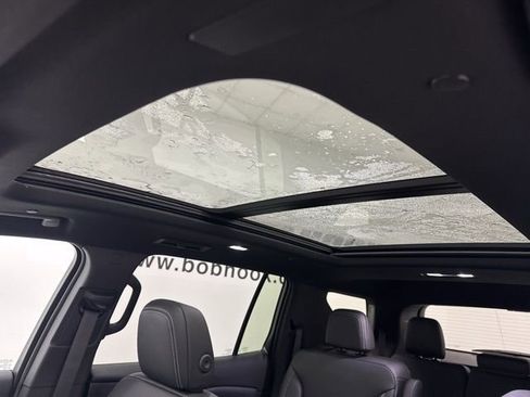 New 2026 Chevrolet Traverse LT w/ Sun and Wheel Package image 21