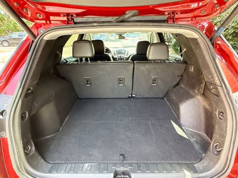 Used 2024 Chevrolet Equinox Premier image 27