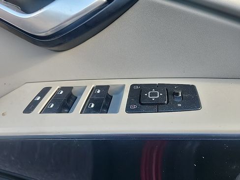 Certified 2023 Kia Niro Wind FWD image 25