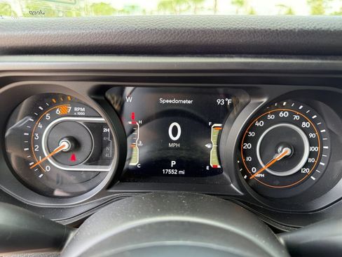 Used 2024 Jeep Wrangler Sport AWD/4WD image 30