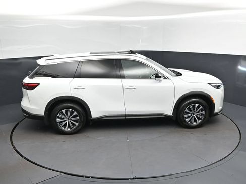 Used 2026 INFINITI QX60 Pure w/ Cargo Package FWD image 36