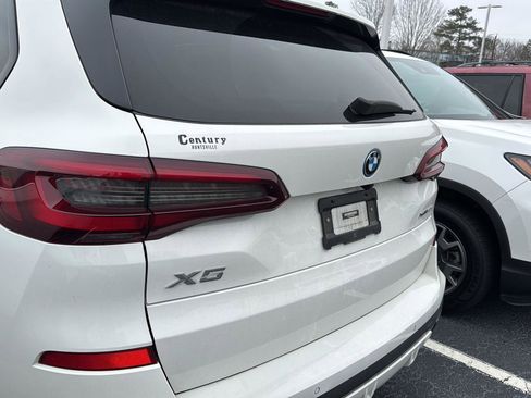 Used 2022 BMW X5 xDrive45e w/ M Sport Package image 8