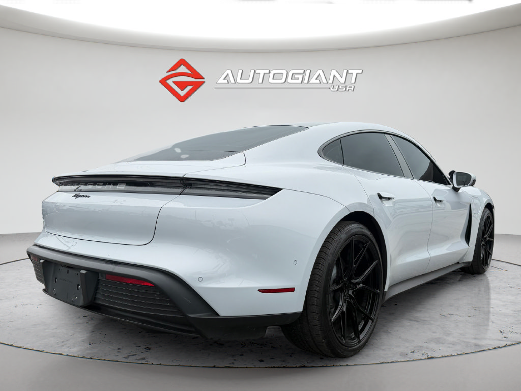 Used 2022 Porsche Taycan RWD image 6
