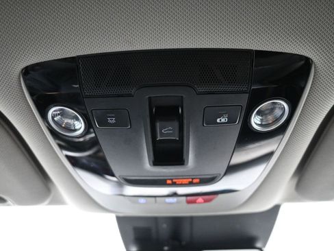 Certified 2023 Kia Sorento S w/ Panoramic Sunroof Package image 17