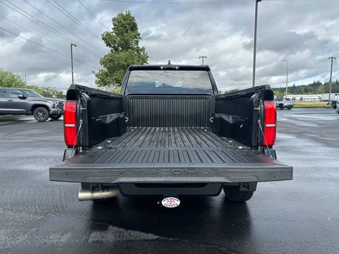 Certified 2024 Toyota Tacoma SR5 AWD/4WD image 12