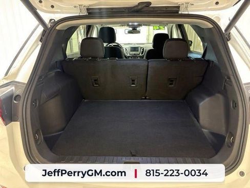 Used 2024 Chevrolet Equinox LT FWD image 27