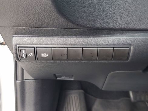Used 2024 Toyota Corolla LE FWD image 19