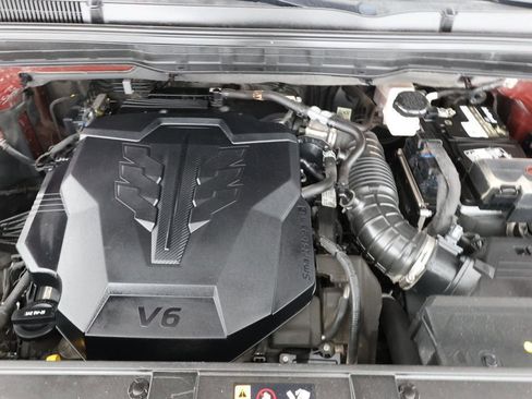 Used 2022 Kia Carnival LX image 27