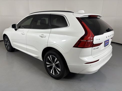 Used 2023 Volvo XC60 B5 Core image 6