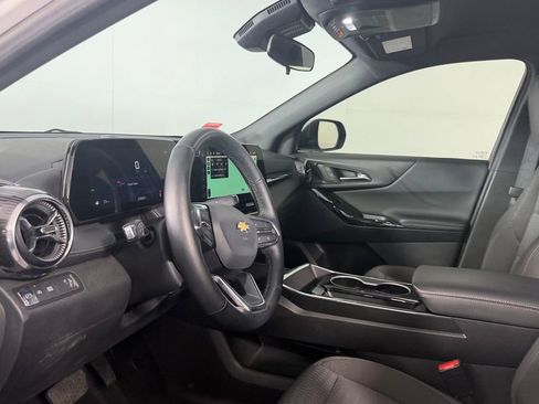 Used 2025 Chevrolet Equinox LT image 21